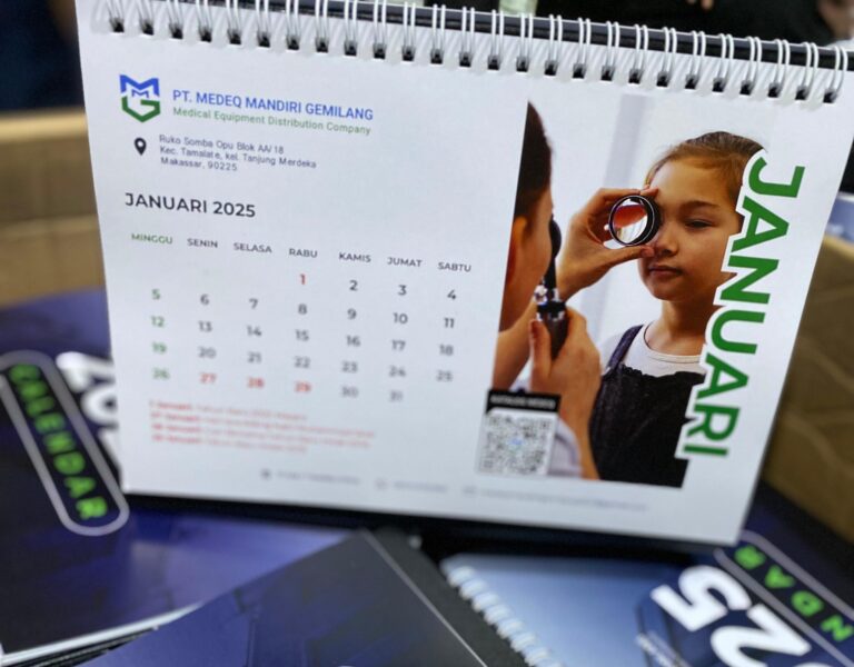 kalender duduk
